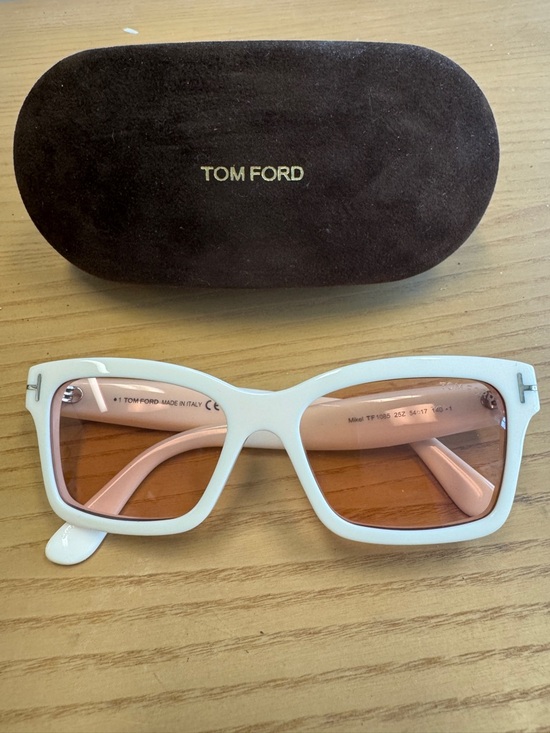 Tom Ford Accessories - Tom Ford Ivory Frame Sunglasses with Pink Lenses